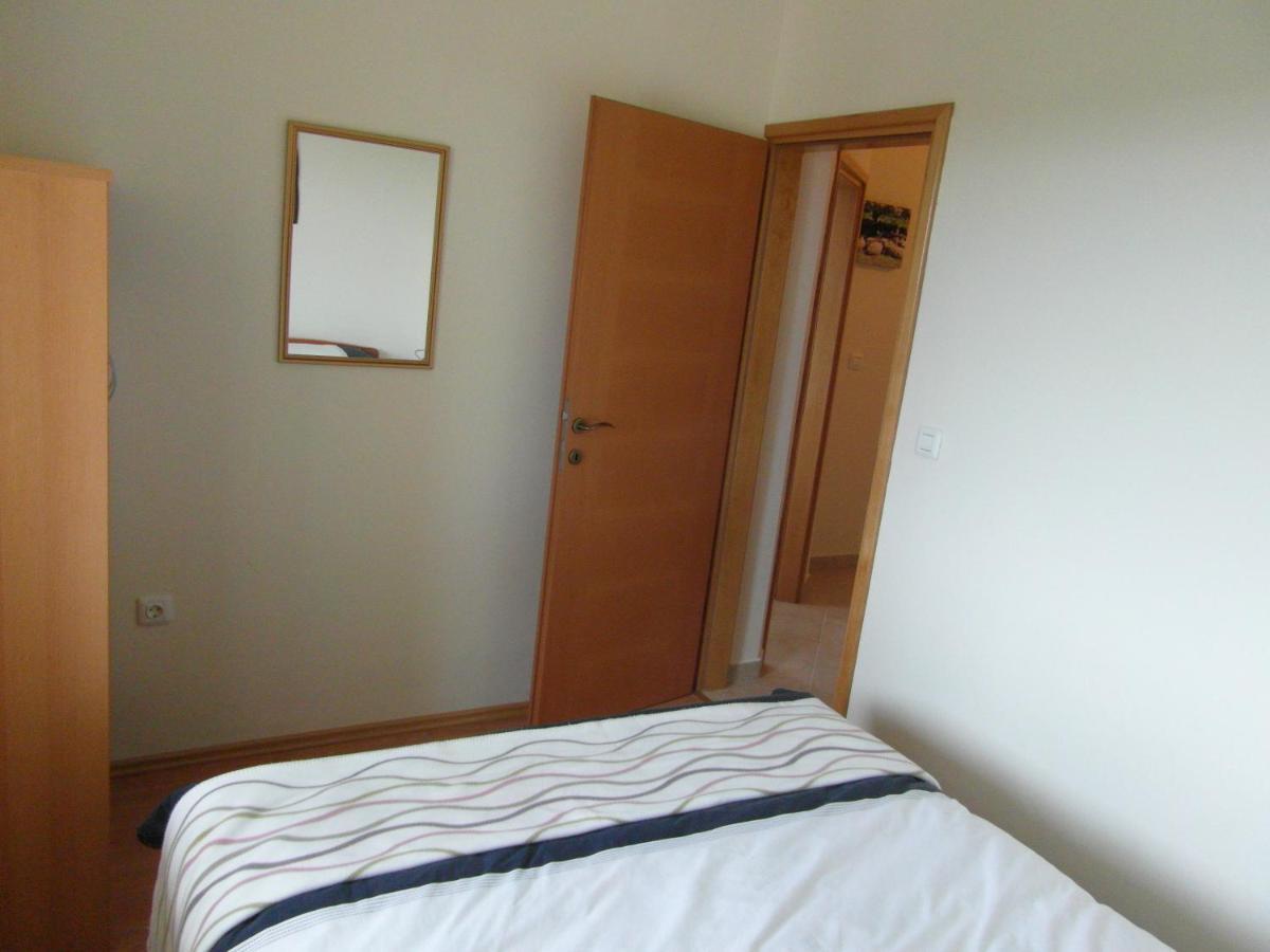 Bentley - Sea-View - 2 Bedroom Apartment Premantura Kültér fotó