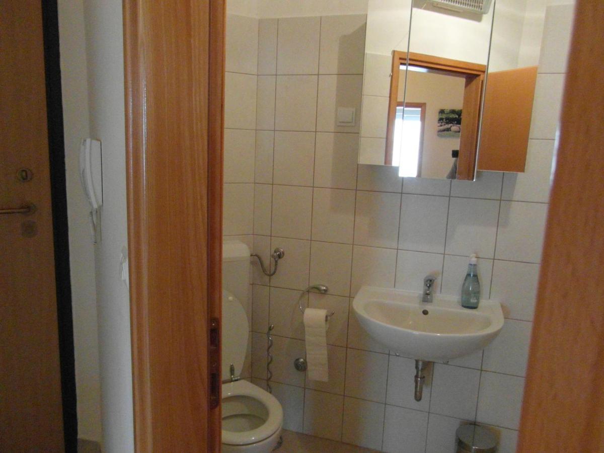 Bentley - Sea-View - 2 Bedroom Apartment Premantura Kültér fotó