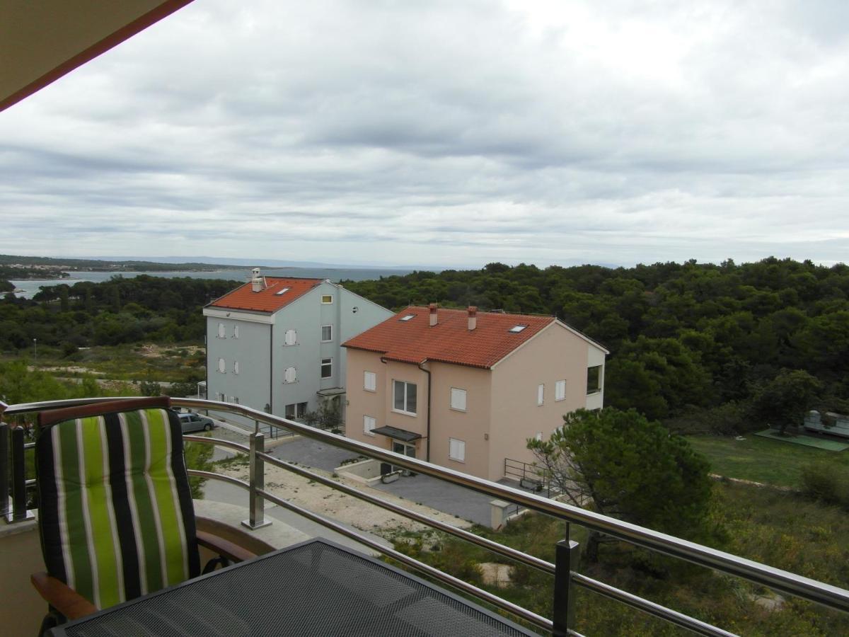 Bentley - Sea-View - 2 Bedroom Apartment Premantura Kültér fotó