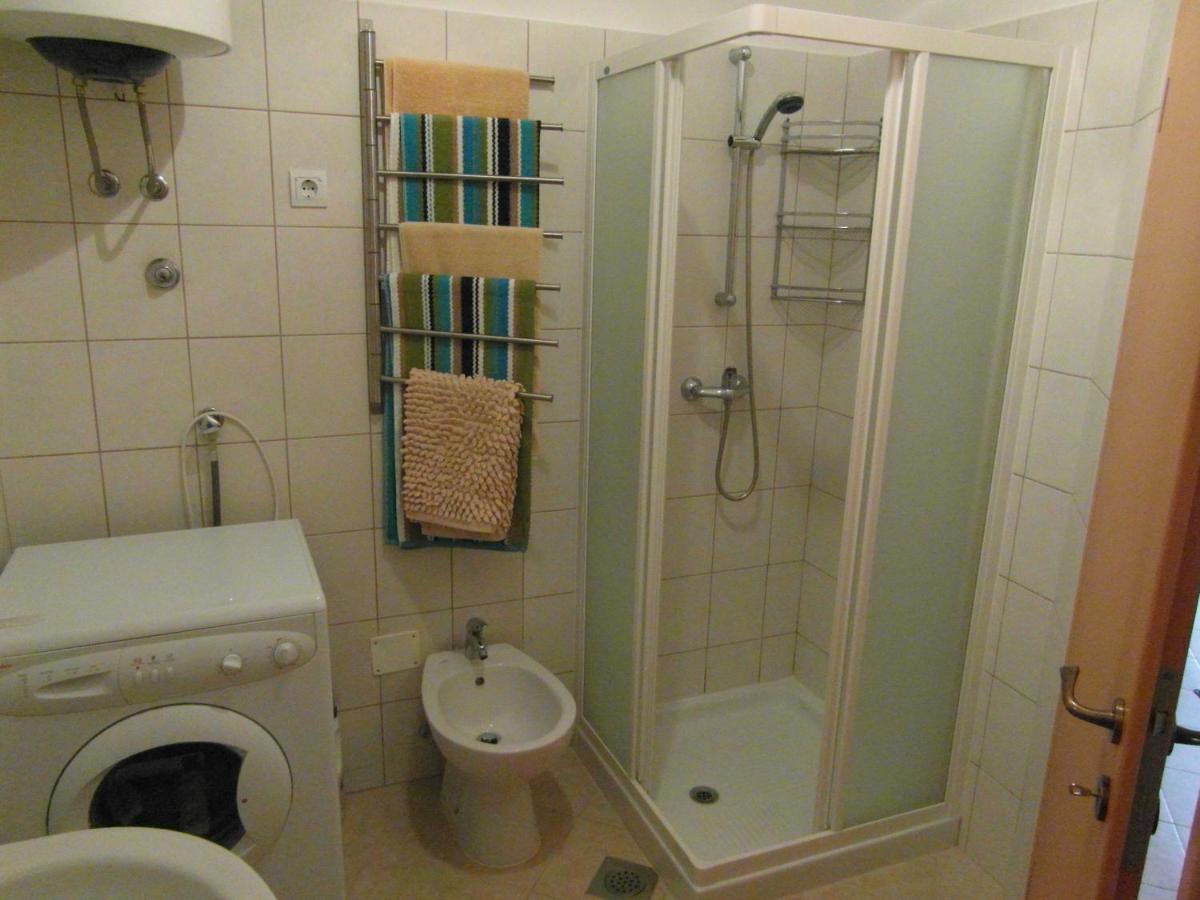 Bentley - Sea-View - 2 Bedroom Apartment Premantura Kültér fotó