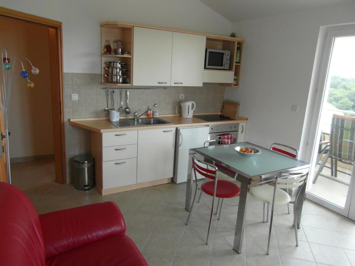 Bentley - Sea-View - 2 Bedroom Apartment Premantura Kültér fotó