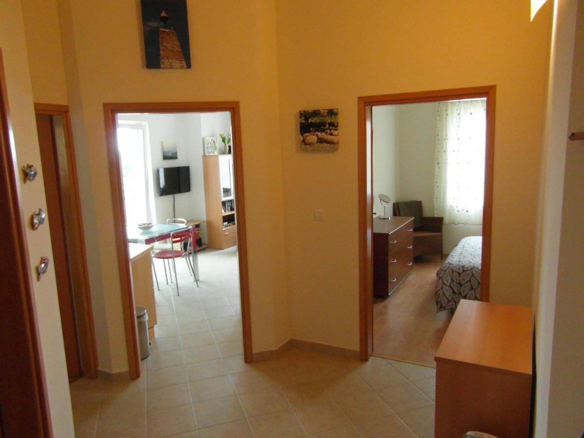 Bentley - Sea-View - 2 Bedroom Apartment Premantura Kültér fotó
