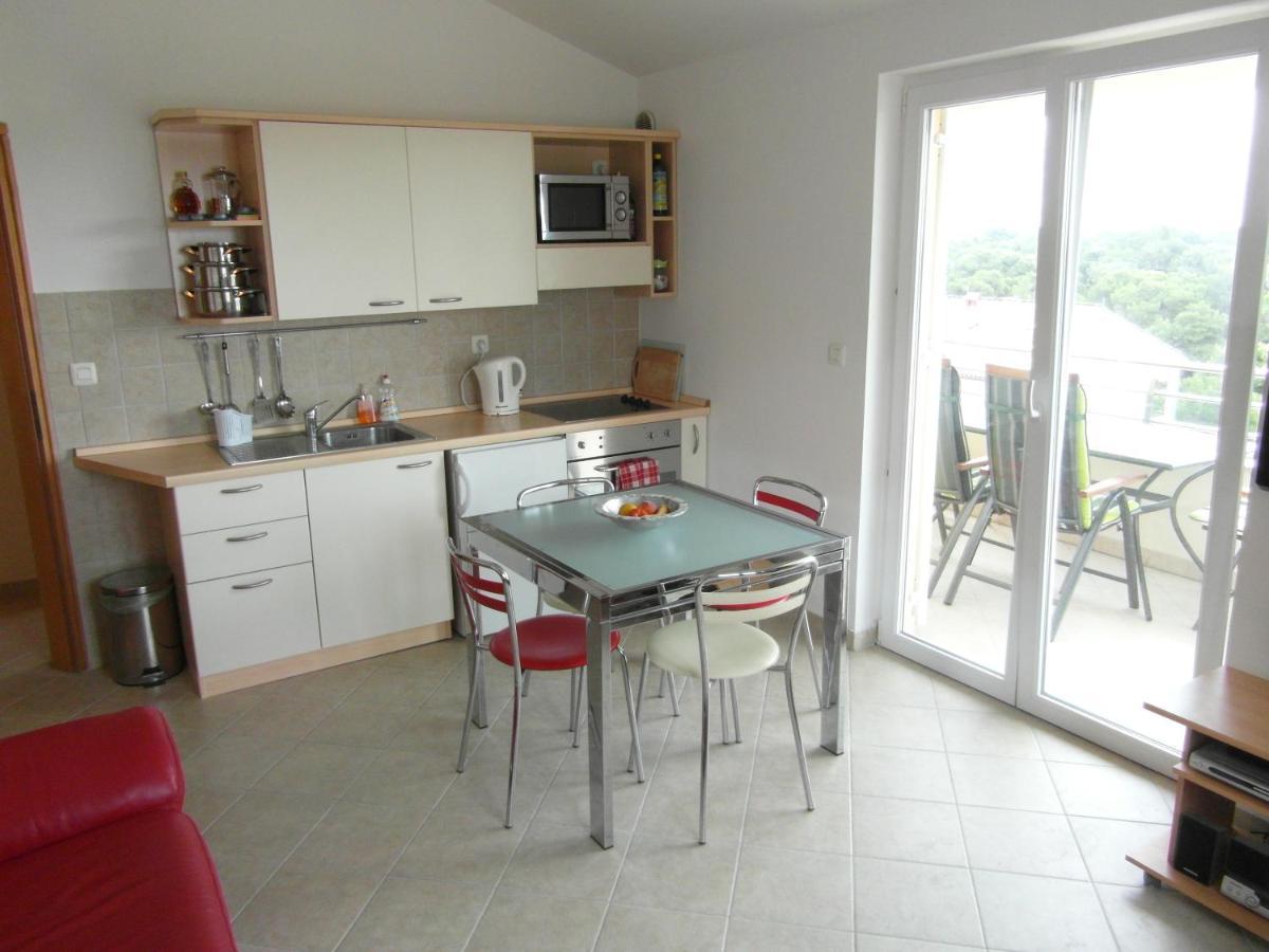 Bentley - Sea-View - 2 Bedroom Apartment Premantura Kültér fotó